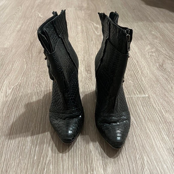 Freebird Joey bootie black size 9 - Picture 1 of 3